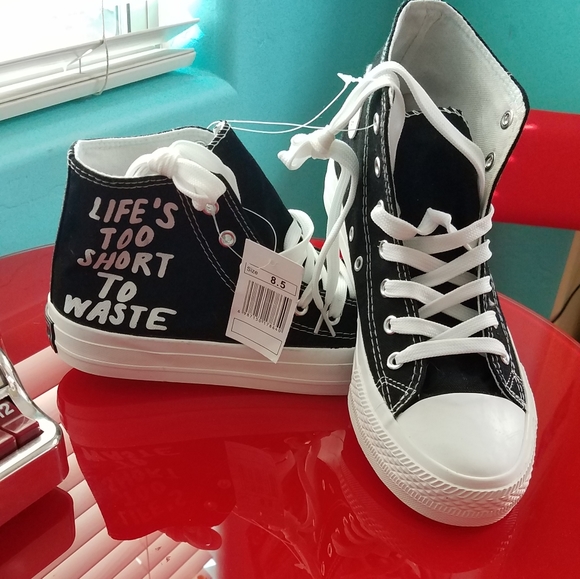 Shoes - Picture 3 of 6